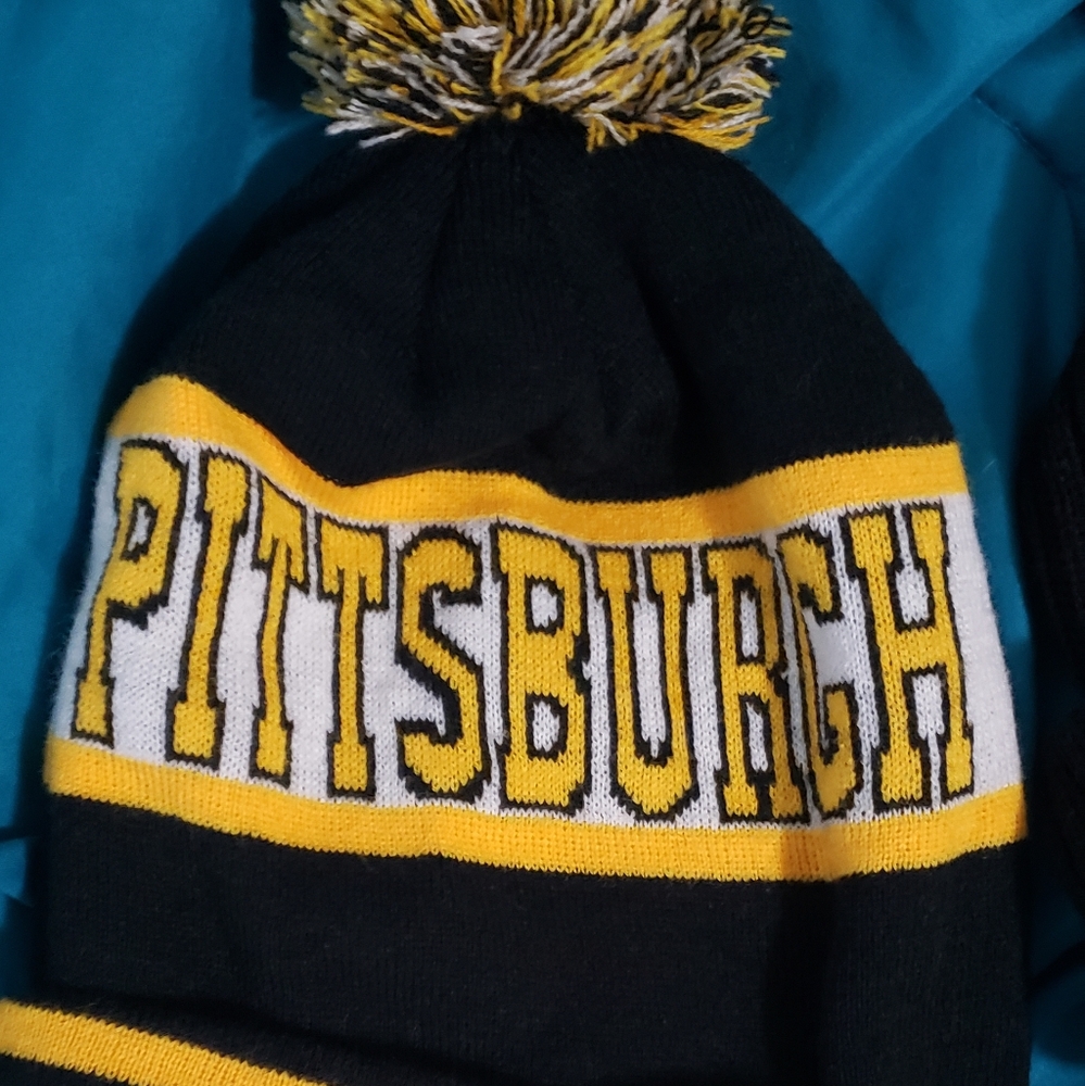 Steelers womans clothes, shoes, scarfs LOT